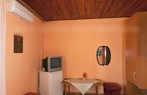 Tucepi Apartment | Apartment in Tucepi with sea view, balcony, air conditioning, WiFi 3674-5