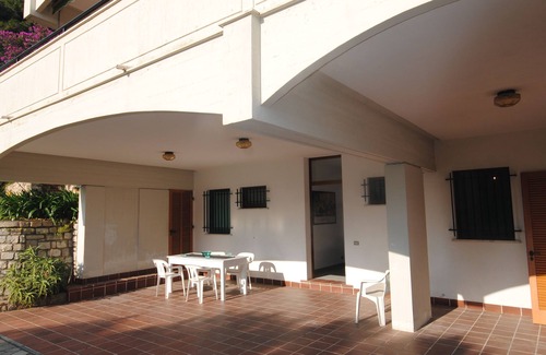 Andora Apartment | Apartment in villa on the hill of Pinamare
