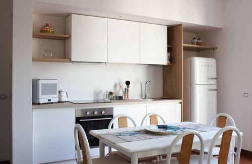 Grottasanta Apartment | Apartment in Villa with garden Light Blue