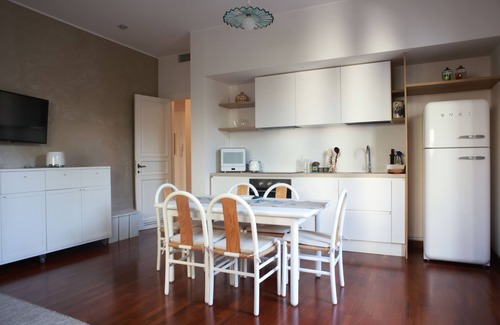 Grottasanta Apartment | Apartment in Villa with garden Light Blue