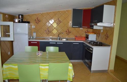 Vinisce Apartment | Apartment in Vinišce with Balcony, Air condition, WIFI, Washing machine (4753-3)