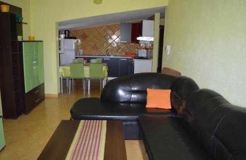 Vinisce Apartment | Apartment in Vinišce with Balcony, Air condition, WIFI, Washing machine (4753-3)