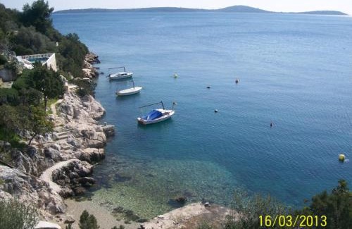 Vinisce Apartment | Apartment in Vinišce with Balcony, Air condition, WIFI, Washing machine (4753-4)