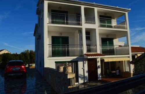 Vinisce Apartment | Apartment in Vinišce with Balcony, Air condition, WIFI, Washing machine (4753-4)