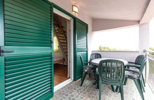Vinisce Apartment | Apartment in Vinišce with Balcony, Air condition, WIFI, Washing machine (4753-4)