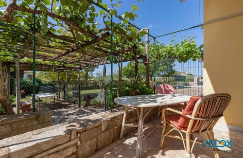 Vrvari Apartment | Apartment in Vrvari with One-Bedroom 2
