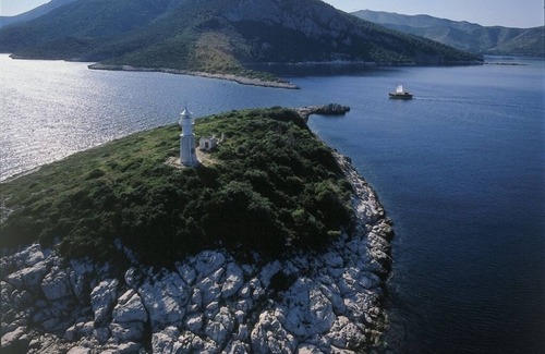 Zuljana Apartment | Apartment in Žuljana with Seaview, Terrace, WIFI, Dishwasher (3558-2)