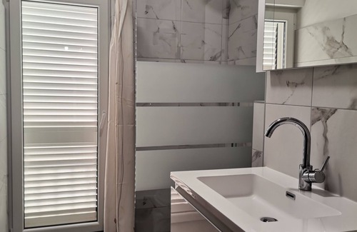Zuljana Apartment | Apartment in Žuljana with Seaview, Terrace, WIFI, Dishwasher (3558-2)