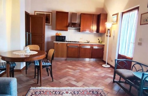 Massa e Cozzile Apartment | Apartment 'Inverno' with Shared Pool, Wi-Fi and Air Conditioning