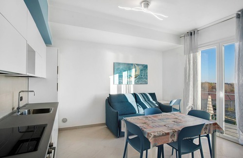 Albenga Apartment | Apartment 'Iris' with Sea View, Private Terrace and Air Conditioning