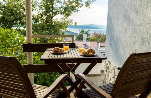 Njivice Apartment | Apartment Iskra by El-Pi Tours