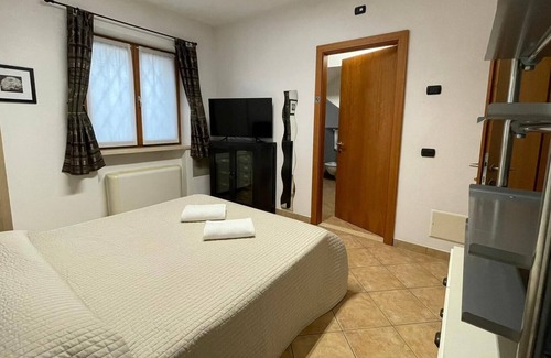 Colà Di Lazise Apartment | Apartment "Nilara" with Shared Garden & Wi-Fi