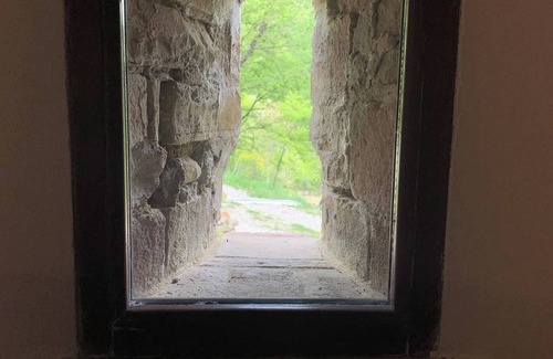 Montelovesco Apartment | Apartment on the hill between Gubbio and Perugia