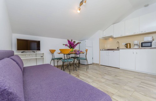 Poljica Apartment | Apartment Karolina (97381-A1) - Poljica