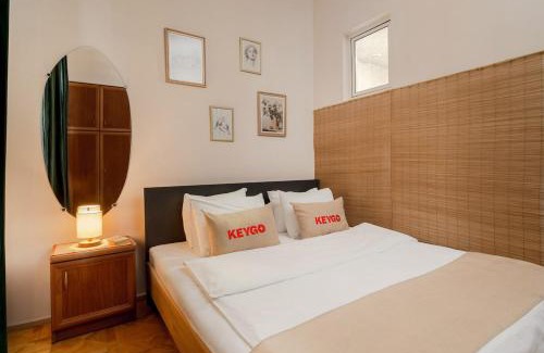 Kentron Apartment | Apartment KeyGo #0177 next to the Opera House