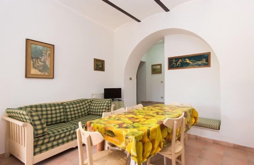 Piane di Collevecchio Apartment | Apartment L'acacia in Collevecchio - 5 persons, 2 bedrooms
