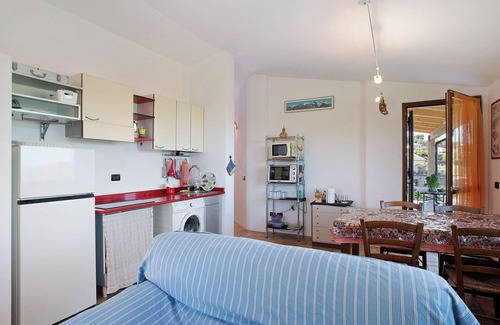 Costarainera Apartment | Apartment "La Casa di Lele" with Sea View, Private Garden and Wi-Fi