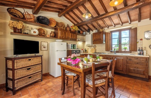 San Sano Apartment | Apartment 'La Casa Di Emma' with Wi-Fi and Air Conditioning