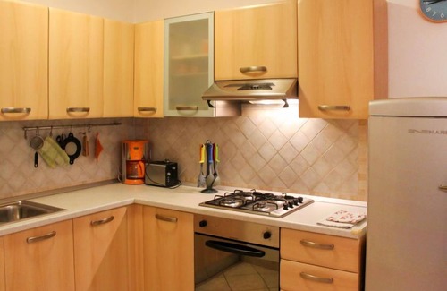 Montioni Apartment | Apartment La Madonnina in Lazise - 5 persons, 2 bedrooms