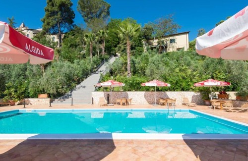 Piane di Collevecchio Apartment | Apartment La Magnolia in Collevecchio - 4 persons, 2 bedrooms