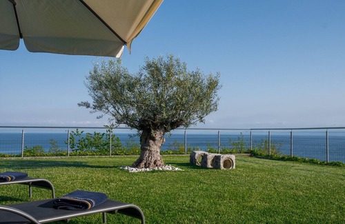 Izola Apartment | Apartment LA MER with jacuzzi and sea view 150m from the beach