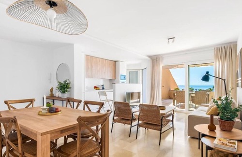 Radazul Apartment | Apartment 'La Nea Beach' With Terrace & Wi-fi