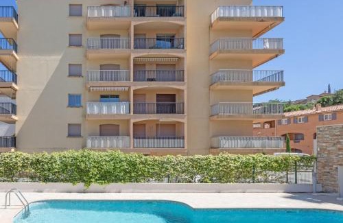 Sainte-Maxime Apartment | Apartment La Palmeraie II-12 by Interhome