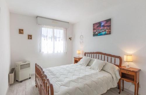 Sainte-Maxime Apartment | Apartment La Palmeraie II-12 by Interhome