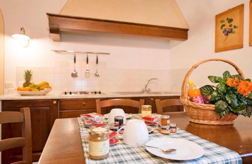 Pancole Apartment | Apartment Lari-2 by Interhome