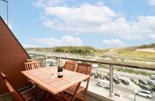 Bredene Apartment | Apartment lautrec-3 by Interhome