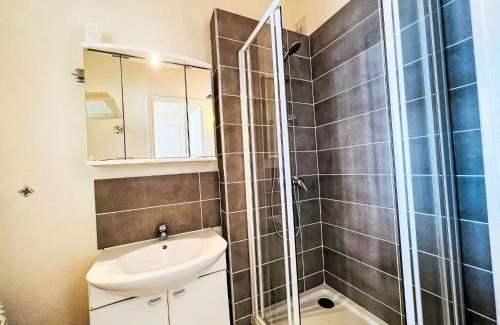 Cabourg Apartment | Apartment Le Caneton-3 by Interhome