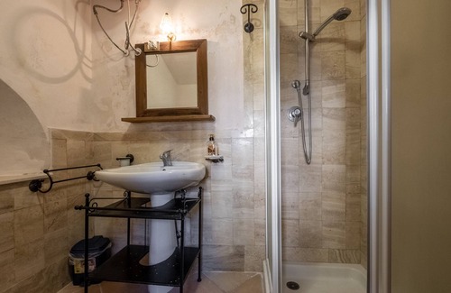 Poggio Murella Apartment | Apartment "Le Case di Titti 4" with Shared Garden & Wi-Fi