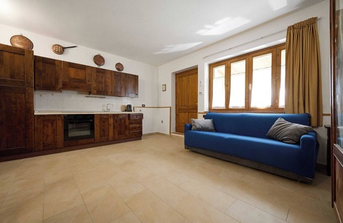 Gavorrano Apartment | Apartment 'Le Sugherine - Pozzo' with Shared Pool, Wi-Fi and Air Conditioning