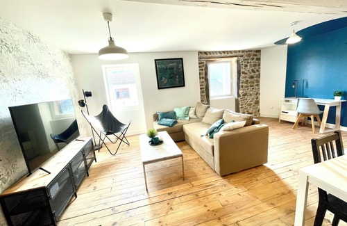 Meximieux Apartment | Apartment "Le Jungly" renovated character duplex, near CNPE