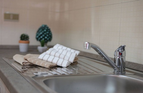 Balestrate Apartment | Apartment 'Le Magnolie 11 - 1° Piano' with Sea View, Wi-Fi and Air Conditioning