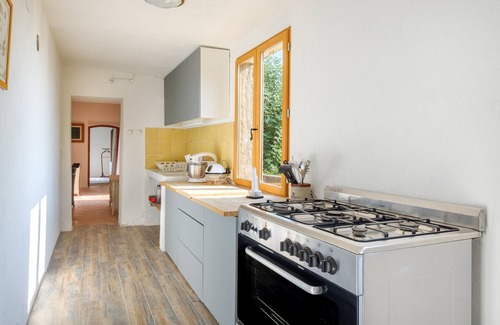 Pegomas Apartment | Apartment 'Le Petit Donadeï' with Sea View, Private Pool and Wi-Fi