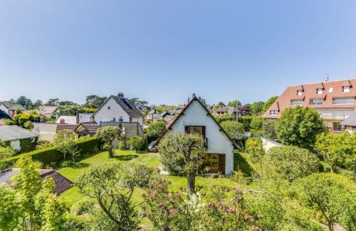 Cabourg Apartment | Apartment Le Viking by Interhome