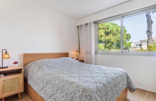 Toulon - Hyeres Apartment | Apartment Le Zodiaque II-3 by Interhome