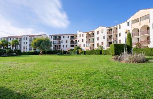 Vaux-sur-Mer Apartment | Apartment Les Balcons de l'Atlantique-15 by Interhome