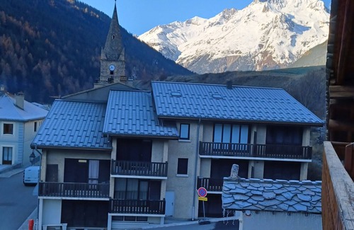 Val Cenis Apartment | Apartment 'Les Campanules' with Mountain View, Balcony and Wi-Fi