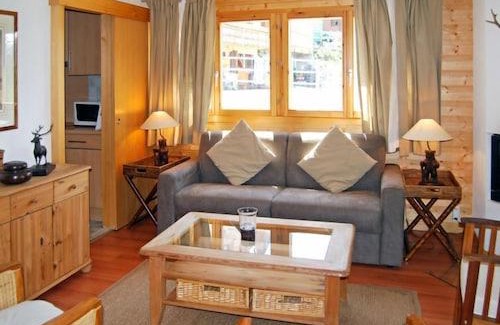 Saint-Pierre-de-Clages Apartment | Apartment Les Chouettes 4
