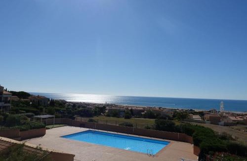 Saint-Pierre-la-Mer Apartment | Apartment Les Eaux Vives 1 & 2-2 by Interhome
