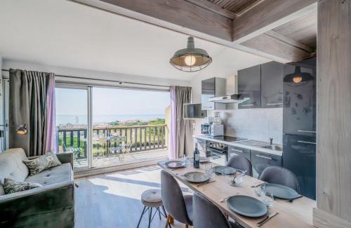 Saint-Pierre-la-Mer Apartment | Apartment Les Eaux Vives 1 & 2-2 by Interhome
