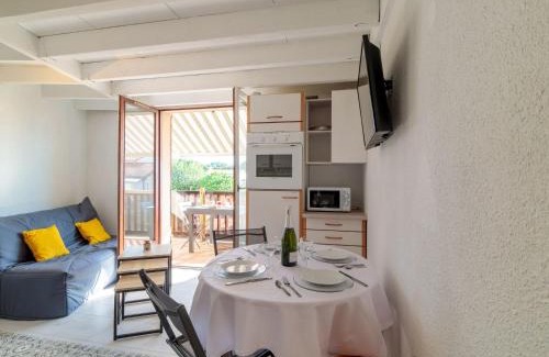 Saint-Palais-sur-Mer Apartment | Apartment Les Argentines by Interhome