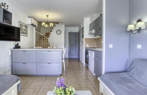 Six-Fours-les-Plages Apartment | Apartment Les Rivages de Coudoulière-2 by Interhome