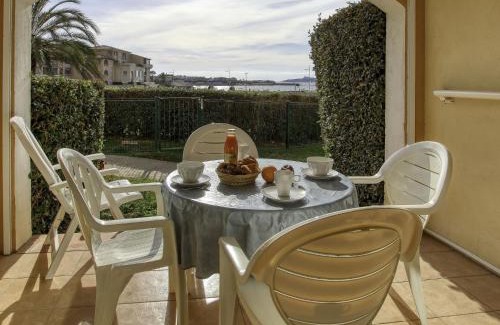 Six-Fours-les-Plages Apartment | Apartment Les Rivages de Coudoulière-14 by Interhome