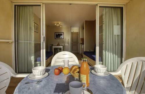 Six-Fours-les-Plages Apartment | Apartment Les Rivages de Coudoulière-14 by Interhome