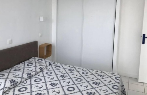 Trevou-Treguignec Apartment | Apartment les terrasses de la plage deTrestel in Trévou-Tréguignec - 4 persons, 1 bedrooms