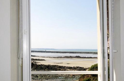 Planguenoual Apartment | Apartment Les Goelands - PGX302 by Interhome