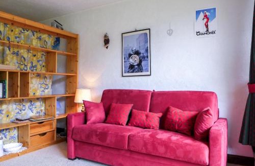 Chamonix City Centre Apartment | Apartment Les Pècles by Interhome
